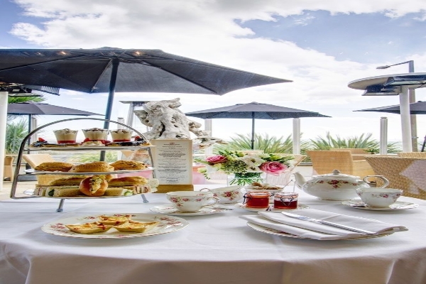 Roslin Beach Hotel